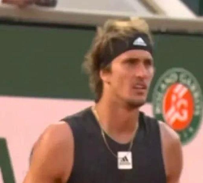 意大利网球队血洗德国网球队,兹维列夫统治全场的简单介绍 意大利网球队血洗德国网球队,兹维列夫统治全场的简单介绍