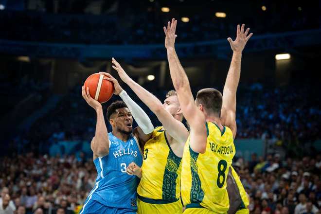 巴西男篮险胜墨西哥男篮，字母哥惊艳世界