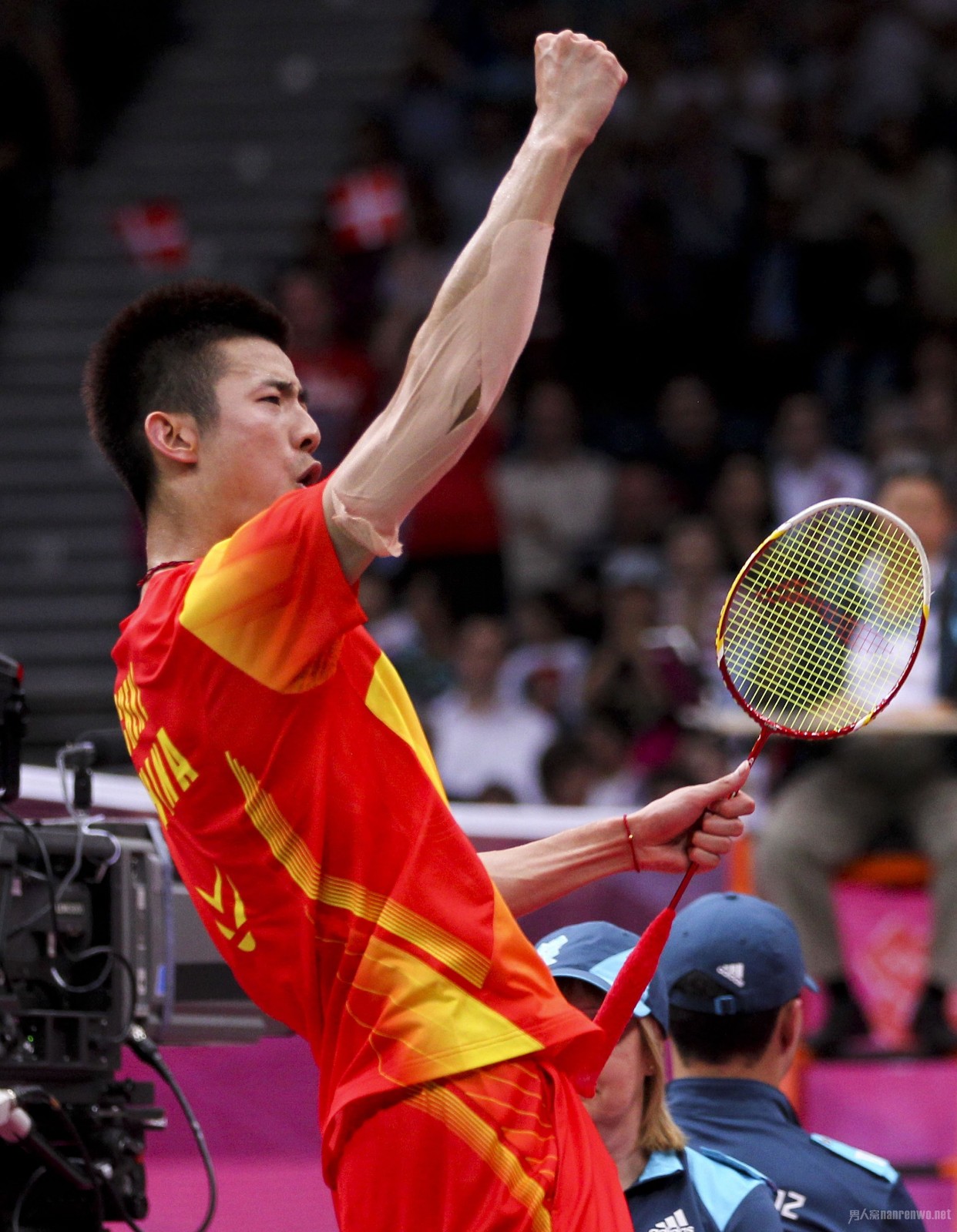 韩国羽毛球队爆冷中国羽毛球队，桃田贤斗完成帽子戏法