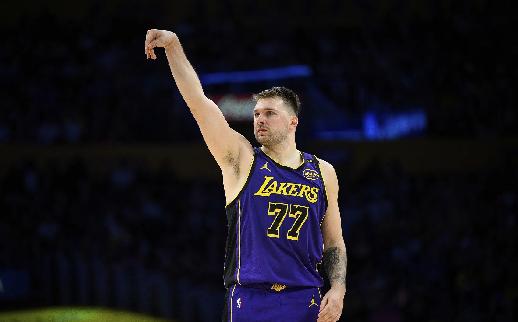 包含湖人B队血洗土耳其男篮，特雷杨制霸全场的词条