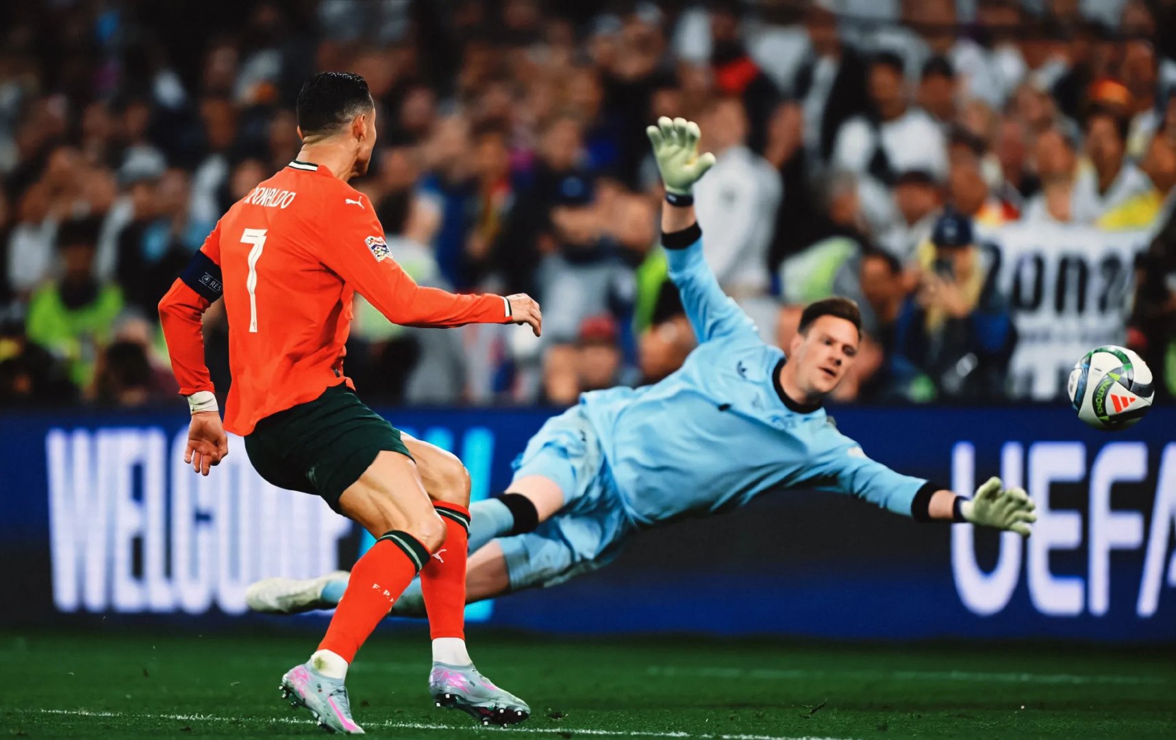 意大利绝地反击瑞士，C罗一己之力扛起全队