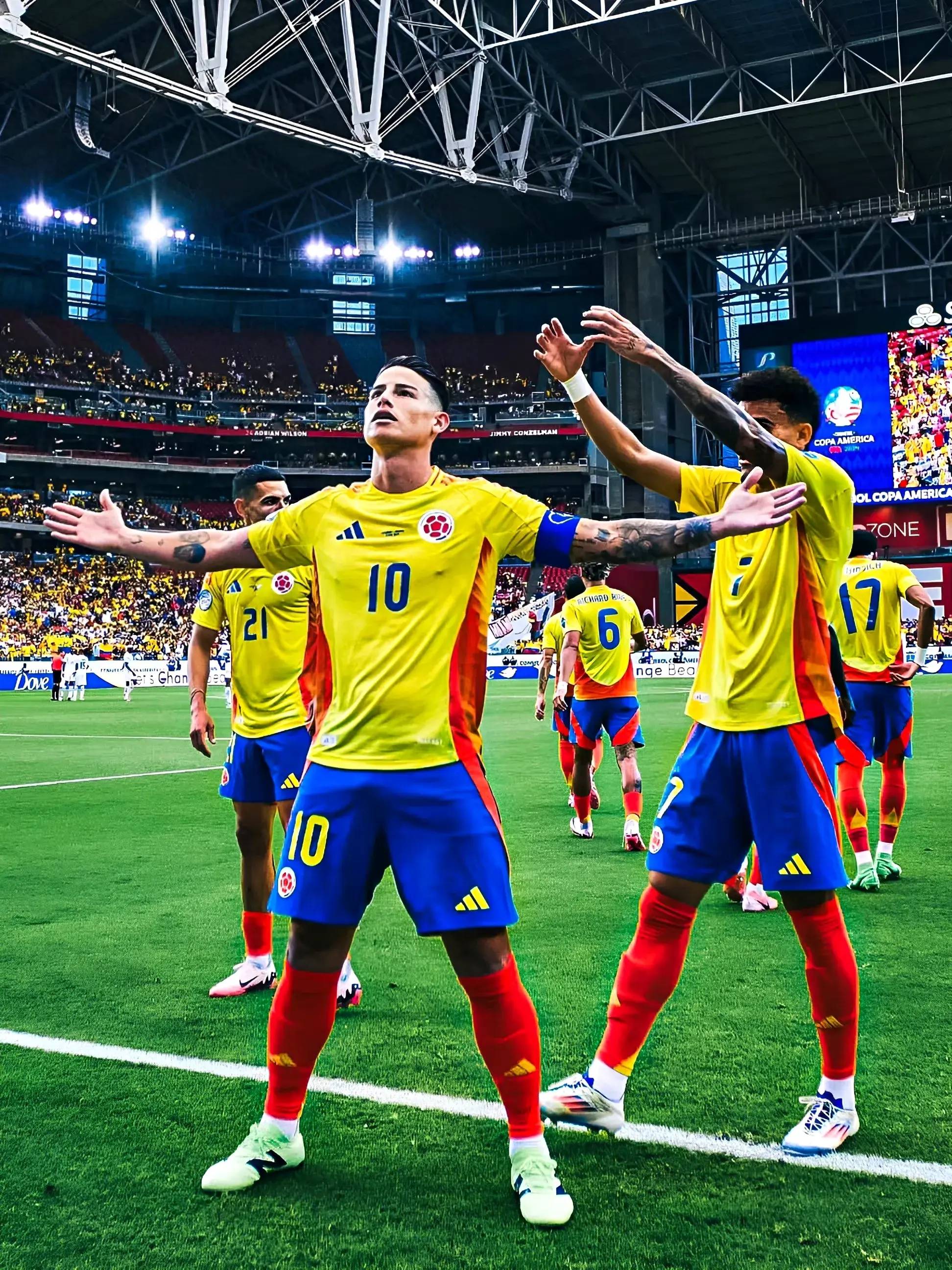 美洲杯赛事精彩瞬间盘点,年度回顾震撼登场 美洲杯赛事精彩瞬间盘点,年度回顾震撼登场