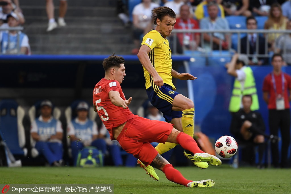 英格兰队力克瑞典队，梁靖崑带队取胜