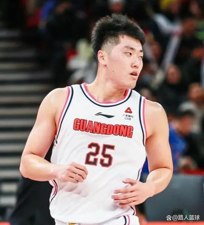 广东队大将受伤，战力大幅下滑或影响季后赛