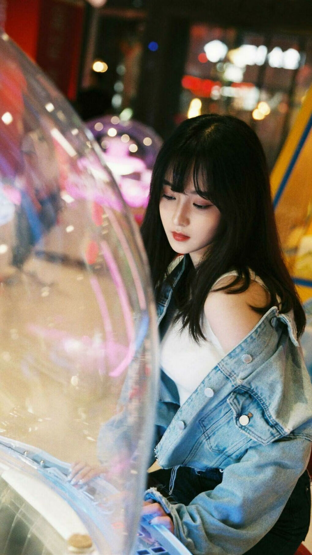 赛道上的暴风雪，威廉姆斯横扫马丁，皮亚斯特里统治全场