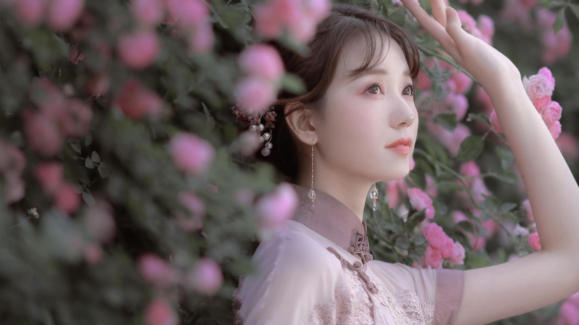 赛道上的灰姑娘，哈斯如何让银箭坠落，诺里斯怎样点亮雨夜