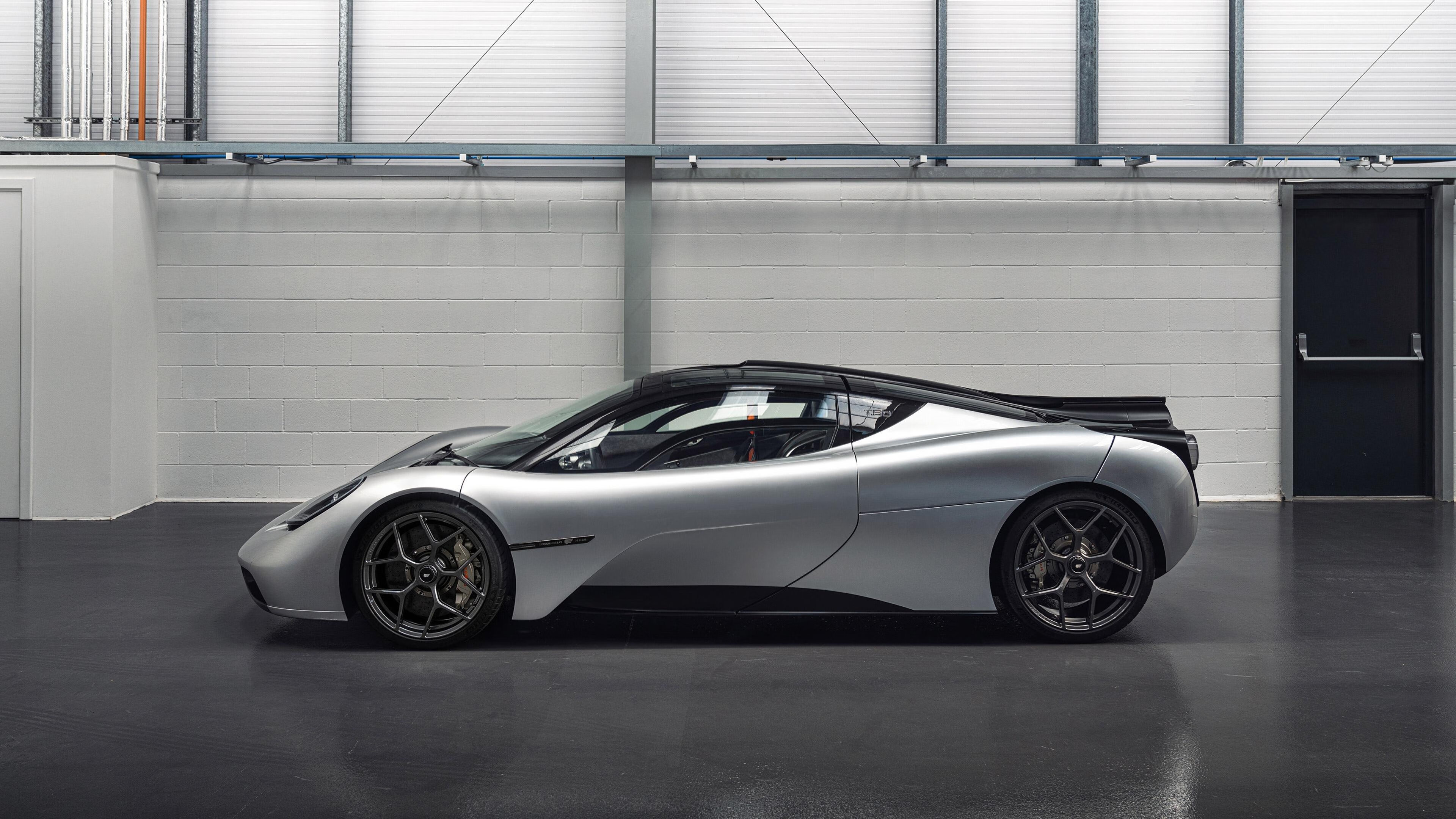 欧冠淘汰赛封神夜!乔治独造四球+百分百过人成功率 缔造21世纪最疯狂个人秀