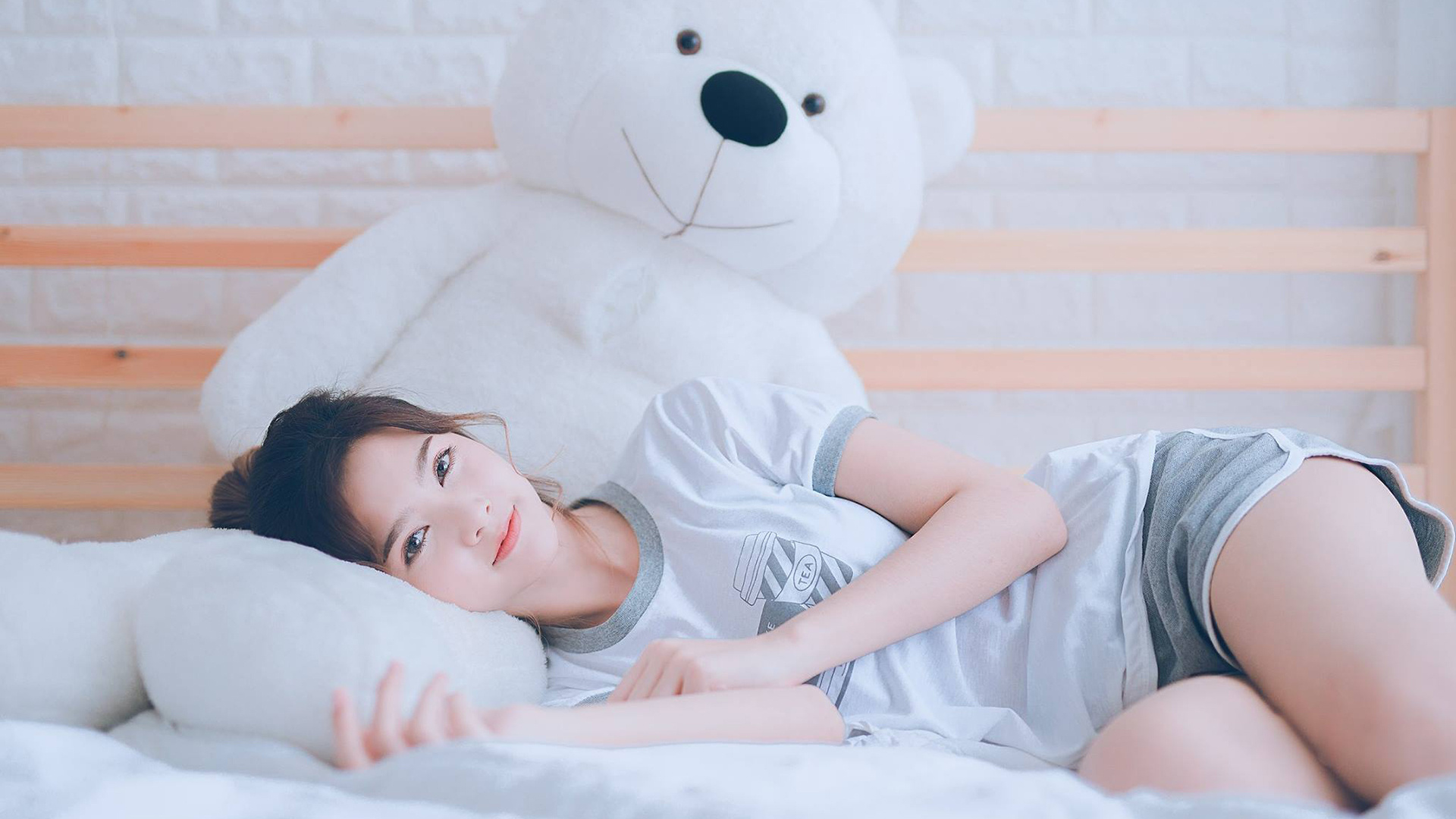 破冰的芬兰与不老的C罗，当边缘者亲手终结悬念